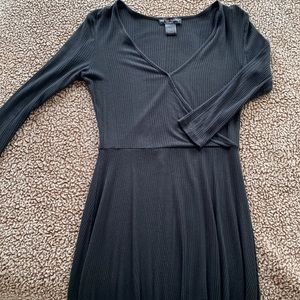 3/4 sleeve black flowy dress